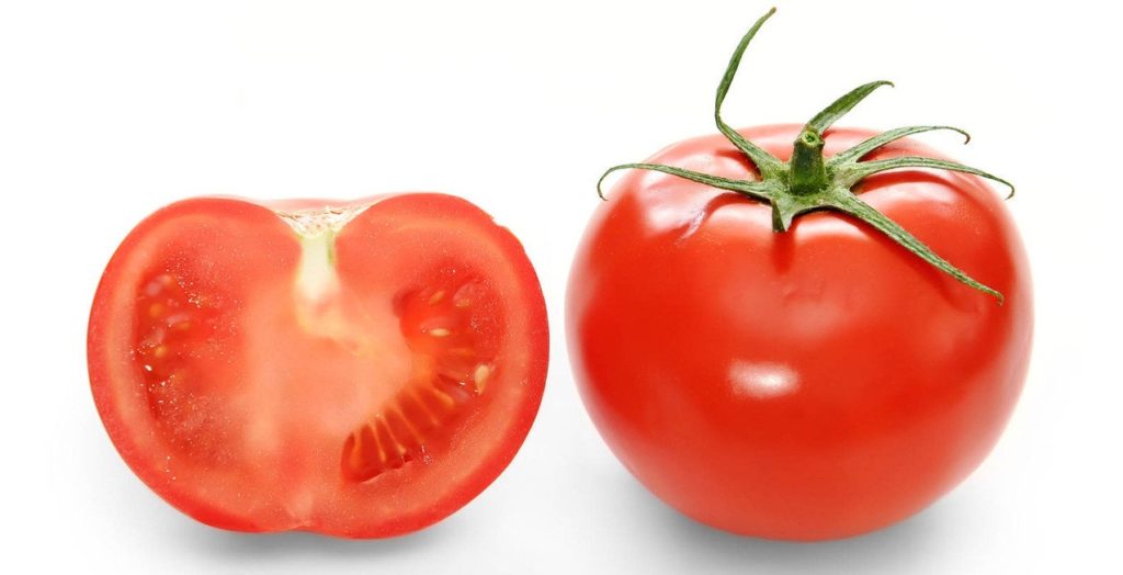 Titāna tomāta šķērsgriezums