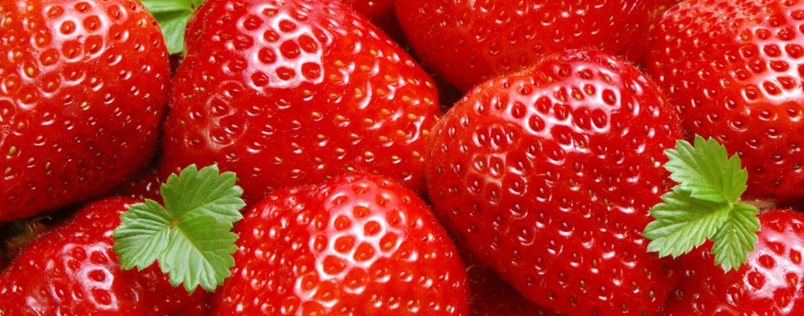 Големи узрели ягоди