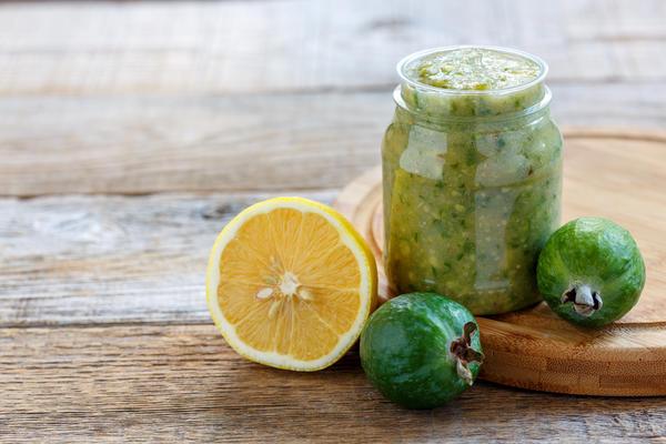 Feijoa deserts ar citronu sulu Feijoa deserts ar citronu sulu