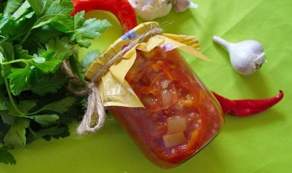 Kabači ar tomātu pastu ziemai Kabači ar tomātu pastu ziemai