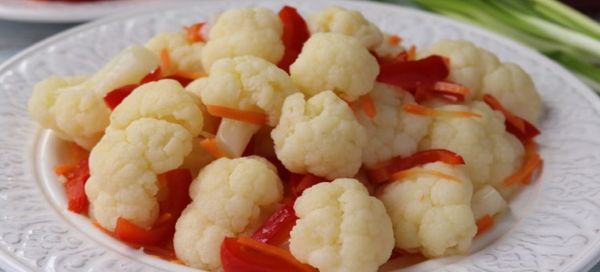 Ātri marinēti ziedkāposti Ātri marinēti ziedkāposti