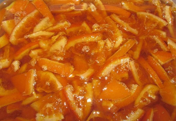 Apelsīnu ievārījums ar mizu Apelsīnu ievārījums ar mizu