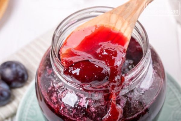 Plūme satur A, B1, B2, C, PP, H vitamīnus Plūme satur A, B1, B2, C, PP, H vitamīnus