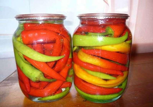 Konservēti karstie pipari ziemai Konservēti karstie pipari ziemai