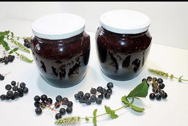 Aroniju biezenis ar cukuru Aroniju biezenis ar cukuru