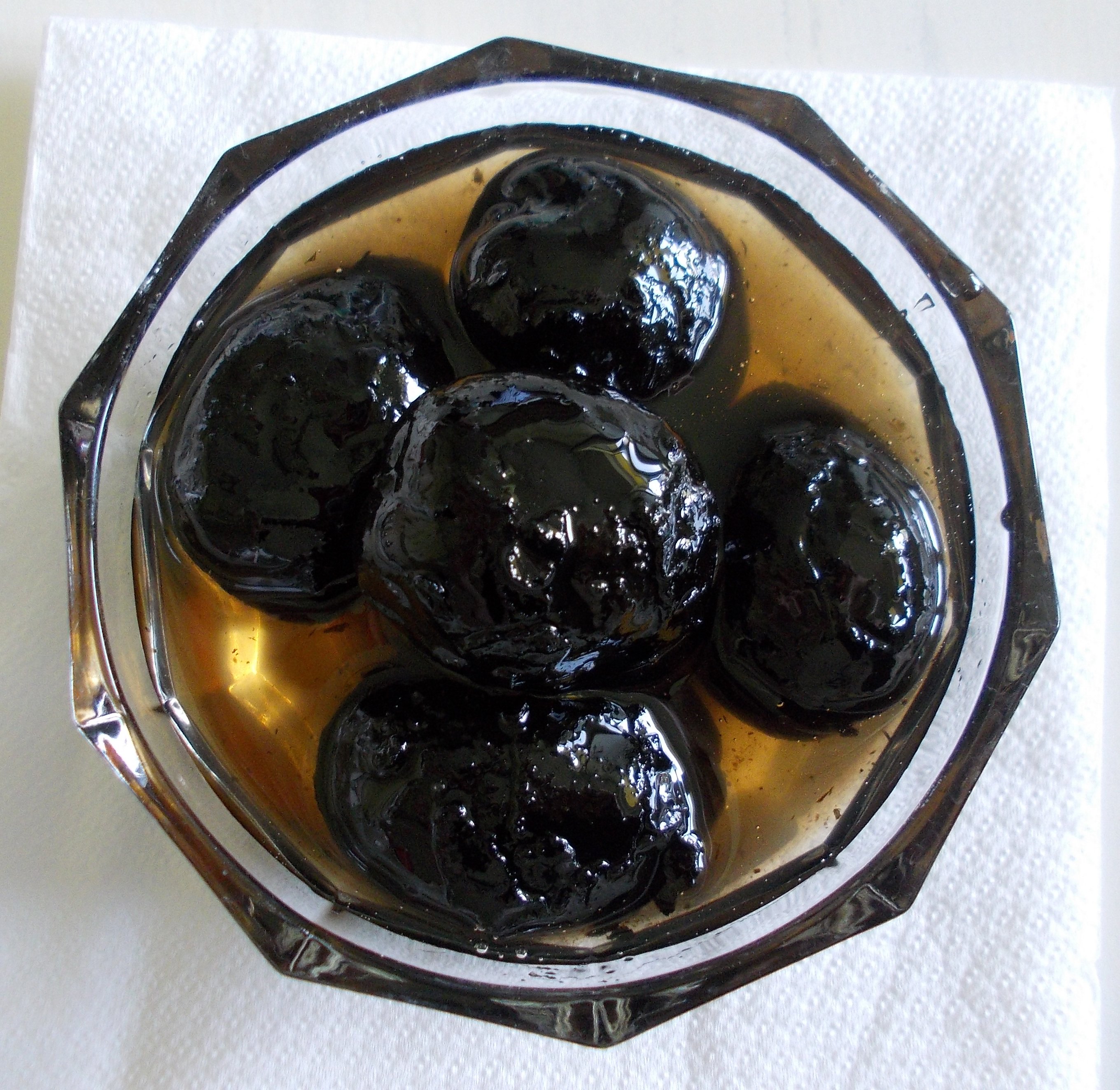 Izsmalcināts itāļu deserts ar pievienotu kakao pulveri Izsmalcināts itāļu deserts ar pievienotu kakao pulveri