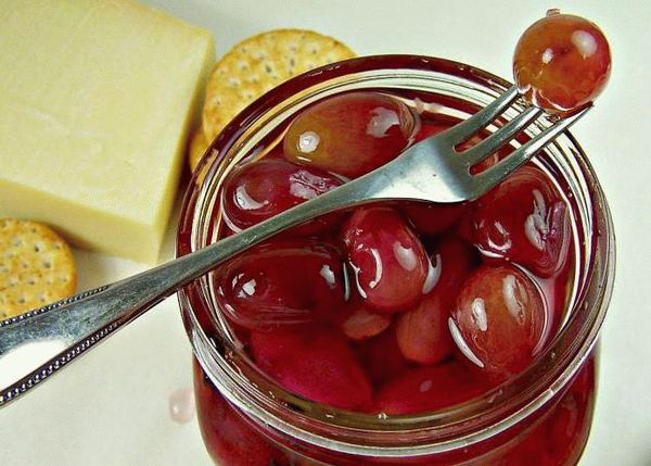 Klasiskā vīnogu marinēšanas metode Klasiskā vīnogu marinēšanas metode